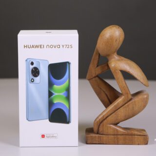 Huawei Nova Y72S - budget-friendly smartphone featuring a large 6.75" HD+ screen, Snapdragon 680 chip, 8GB RAM, 50MP main camera, and a huge 6000mAh battery | HKSHOPGH